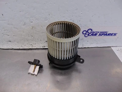 Suzuki Celerio Heater blower 14-19 motor + resistor 2 Pin - Image 1 of 4