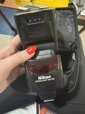 Flash de montaje en zapata Nikon SB-700 Speedlight Foto 1 de 4