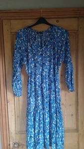 M&S Marks Spencer Weekender Lovely Blue Pretty Flowered Dress 20 - Picture 1 of 9