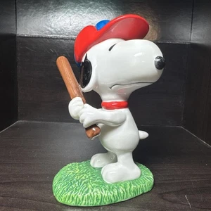 Estatuilla de bate de béisbol de cerámica Peanuts Snoopy de colección - Imagen 1 de 7