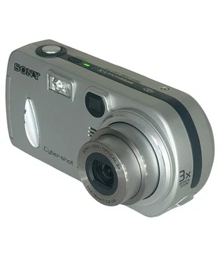 Sony Cybershot DSC-P72 Digital Compact Camera 3.2MP Silver Fully Tested - Image 1 of 4