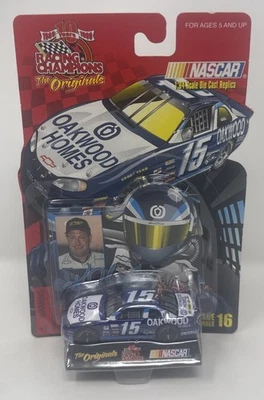 Ken Schrader #15 NASCAR Oakwood Homes Autographed 1:64 Scale DieCast 1999 - Image 1 of 2