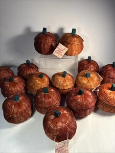 "Lote 15 Mini calabaza de mimbre de 4"" vintage nuevas con etiquetas con tapa cosecha de otoño colecciones para el hogar" - Imagen 1 de 11