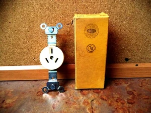 Hubbell HBL6051 Single Flush Receptacle 15A 125V, 10A 250V, 3 Wire, IVORY, NEW - Picture 1 of 5