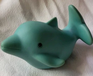 Elegant Baby Blue Whale Sea Party Squirtie Baby Bath Toy - Picture 1 of 6