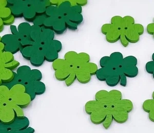 10 Wooden Shamrock Buttons St Patricks Day Wood Irish 25mm D18-29 Aussie Seller - Picture 1 of 5