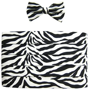 NUEVO Hombre 100% Poliéster Estampado Cebra Faja y Pajarita Conjunto Baile de graduación Negro Blanco - Imagen 1 de 4