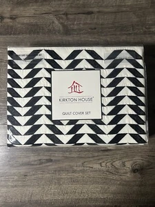 White And Black Geo Quilt Duvet Cover Set 225 Thread Count, 2 Pillowcases NEW - Picture 1 of 10
