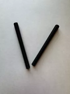 JUEGO TORNILLOS ZÓCALOS. PUNTO TAZA 3/8-16 X 4”. ALEACIÓN NEGRA. 2 piezas. NUEVO - Imagen 1 de 1