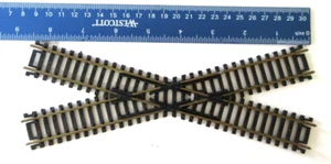 HO Scale AHM 30 Degree Crossover 2556 C-6 Very Good - Picture 1 of 3