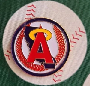 California Angels 1 inch Enamel Lapel Pin (1990, Ace Novelty) - New - Picture 1 of 3
