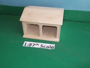 Maqueta de madera granja edificio escala 1:87 2 bahías cobertizo abierto - Imagen 1 de 3