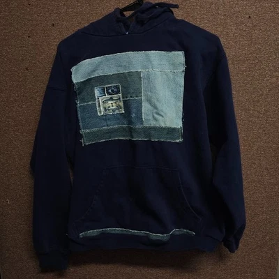 Sudadera con Capucha Azul Oscuro Retazos Denim Reciclado - Diseño Artesanal Peces y Alaska Foto 1 de 4