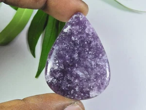 60CTS. PIEDRA PRECIOSA SUELTA PERA LEPIDOLITA PÚRPURA NATURAL 32X44X03 MM b764 - Imagen 1 de 9