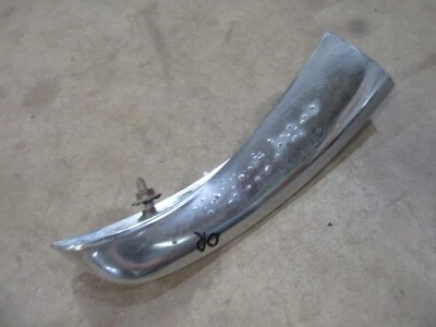 1962 Pontiac Catalina wagon exterior rear fender tail light chrome trim piece D - Imagem 1 de 3