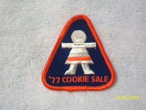 '77 Cookie Sale - Girl Scout Embroidered Patch - Picture 1 of 2