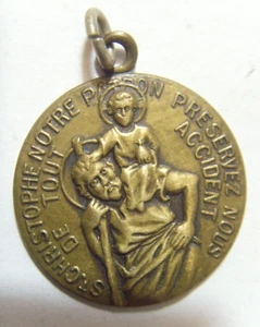 antique gold tone metal catholic Saint Christopher Archiconfrerie pendant 53798 - Picture 1 of 3