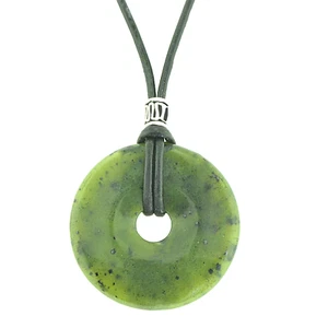 Kanadische Jade 40 mm Donut Pi Stein Halskette Leder Kordel Glück Gesundheit Reichtum - Bild 1 von 2