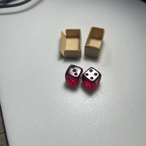 Vintage Pair of 3/8" 9mm Translucent ruby Bakelite Dice - Picture 1 of 12