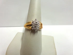 10kt yellow gold diamond ring sz 8 wgt 3.1 tcw .10 cluster design - Picture 1 of 11