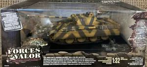 Forces of Valor 1:32 German Panther Ausf. G (Eastern Front, 1945) - Imagen 1 de 4