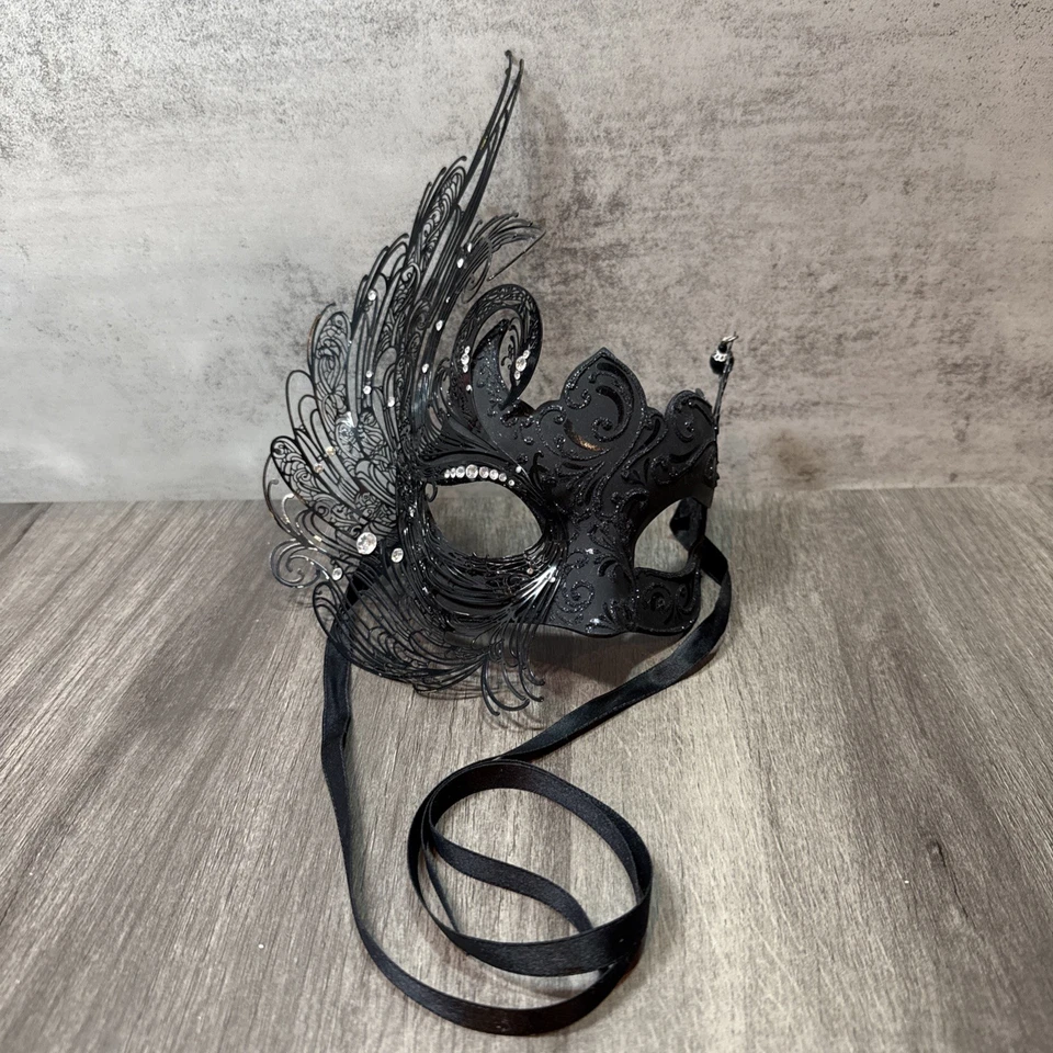 Máscara Veneciana Mascarada Negra Original Hecha a Mano en Venecia Carnaval Firmada Foto 1 de 4