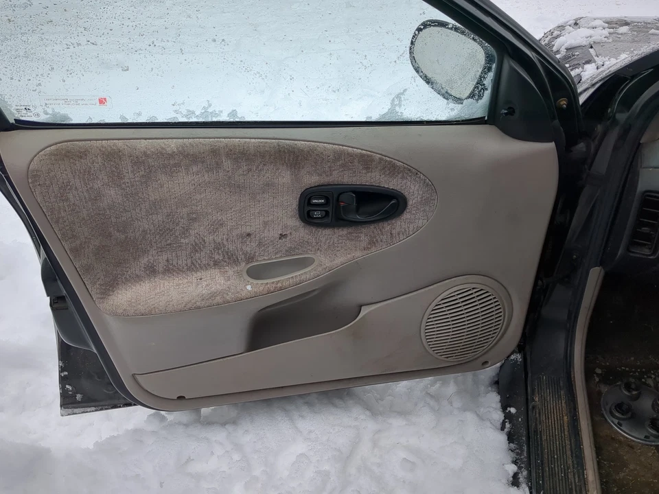 1999 Saturn Sl2 dianteiro esquerdo driver interior painel porta acabamento RHXVO - Imagem 1 de 1