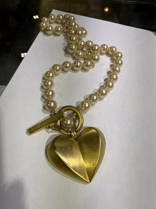 Rare GIVENCHY Runway Gold-tone Large Logo Puffy Heart Toggle Pearl Necklace 22” - Picture 1 of 7