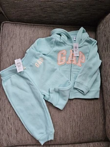 Gap Tracksuit Set Size 12-18 Months - Picture 1 of 7