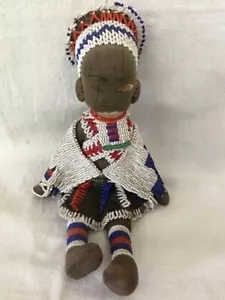 Muñeca tribal negra vintage con disfraz de cuentas - Imagen 1 de 5