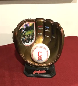 MLB Bradford Exchange Bronze Glove Indians 2017 - 22 Siege in Folge 323/5000 - Bild 1 von 5
