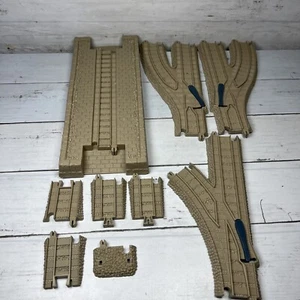 9 Thomas The Train Trackmaster Brown Tan Platform Y Tracks Couplers And End - Picture 1 of 16