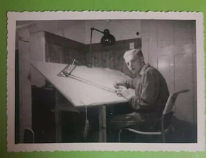 Photo Antique, Vintage, Technical Draftsman, Young Man, Drafting Table, 210002 - Picture 1 of 2