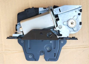 BMW Genuine X5 Tailgate Lock Latch Actuator Lid Hatch Servo Lock 51247111008 OEM - Picture 1 of 10
