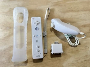 Telecomando ufficiale Wii BIANCO Nintendo Motion più custodia Wii U controller Nunchuck - Foto 1 di 4