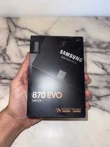 Samsung 870 EVO 500 GB 2,5" SATA III SSD interno (MZ-77E500B/AM) - Foto 1 di 3