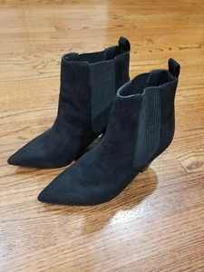 Asos Women’s design Chelsea Boots Suede Black Size 5 Pointy Toes Bootie Slip On - Picture 1 of 8