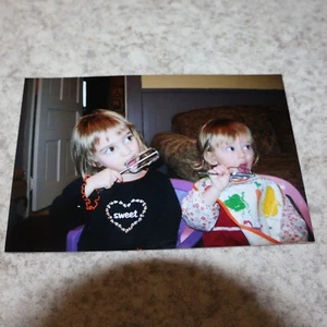 YOUNG GIRLS HAND FACE COVERED IN CAKE BATTER Vtg PHOTO - Picture 1 of 4