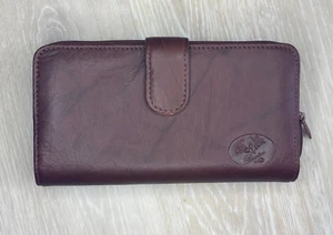 Buxton Woman's Checkbook Wallet Embossed Floral Detail Leather Brown VT2016 - Picture 1 of 12