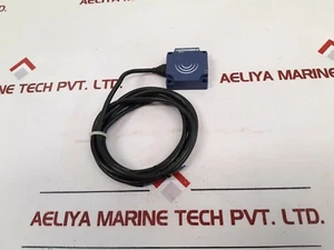 Telemecanique xs8c1a1mbl2 proximity sensor - Picture 1 of 7