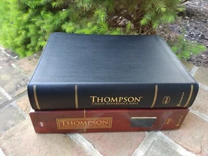 NKJV, Thompson Chain-Reference Bible, Black Bonded Leather ~ Red Letter - Imagen 1 de 17