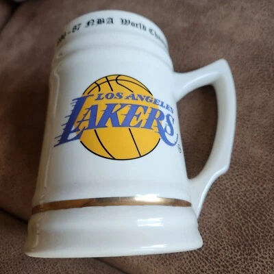 Los Angeles Lakers 1986-87 Campeones del Mundo NBA Beer Stein Foto 1 de 4