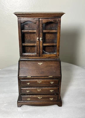 Casa de bonecas miniatura artesanal secretária cabana e gavetas 1:12 - Imagem 1 de 4