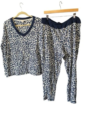 Conjunto de pijama de salón Secret Treasures para mujer estampado animal talla XL 16/18 azul marino Foto 1 de 3