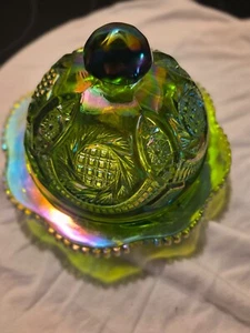 vintage L.E. Smith Sunburst Green Carnival Glass Round Covered Butter Dish - Picture 1 of 4