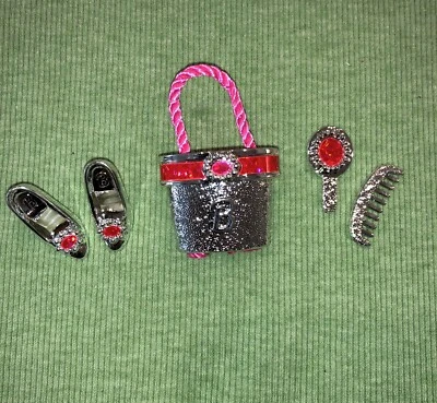 BARBIE*PRINCESS FANTASY ACCESSORIES*SILVER AND PINK*PURSE*SHOES*PLUS*MATTEL* - Image 1 of 4