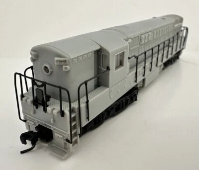 Atlas N #49530 Diesel F-M Trainmaster Phase 1B Powered - Undecorated - Image 1 of 4