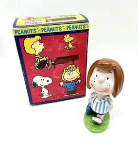Flambro Snoopy Vintage Peppermint Patty 50th Anniversary Figur selten 1998 mit Box - Bild 1 von 13