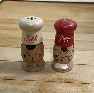 Vintage Salt and Pepper Shakers mini wooden chef 2 1/2 Inch Red and White - Picture 1 of 3