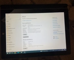 Microsoft Surface 3 (10.8-in) Tablet Pro for Parts Intel Atom 1.6 GHz processor - Picture 1 of 3